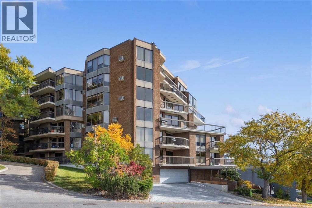 Apartment for Sale in 302, 320 Meredith Road NE|Calgary, Alberta t2e5a6 2