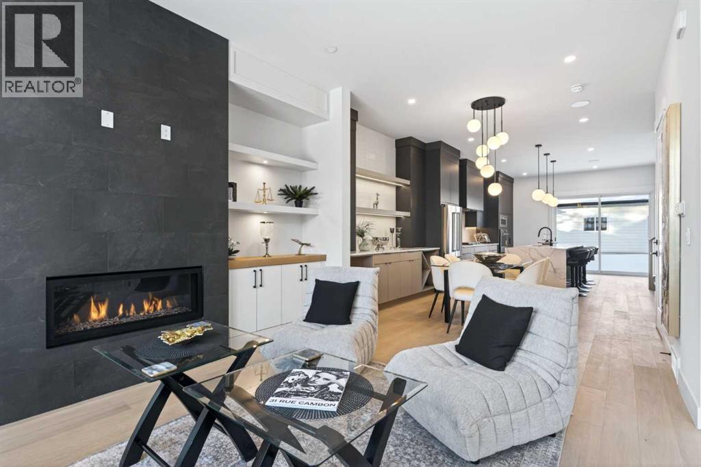 Duplex for Sale in 2417 26 Street SW|Calgary, Alberta T3E2A6 5