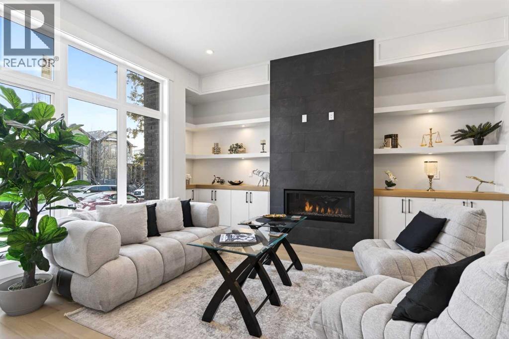 Duplex for Sale in 2417 26 Street SW|Calgary, Alberta T3E2A6