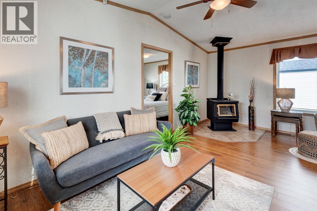 Mobile Home for Sale in 6, 6724 17 Avenue SE|Calgary, Alberta T2A0W5