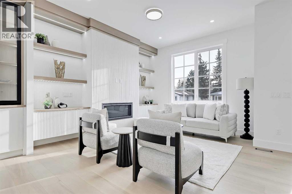 Duplex for Sale in 3110 14 Avenue SW|Calgary, Alberta T3C0X1 4