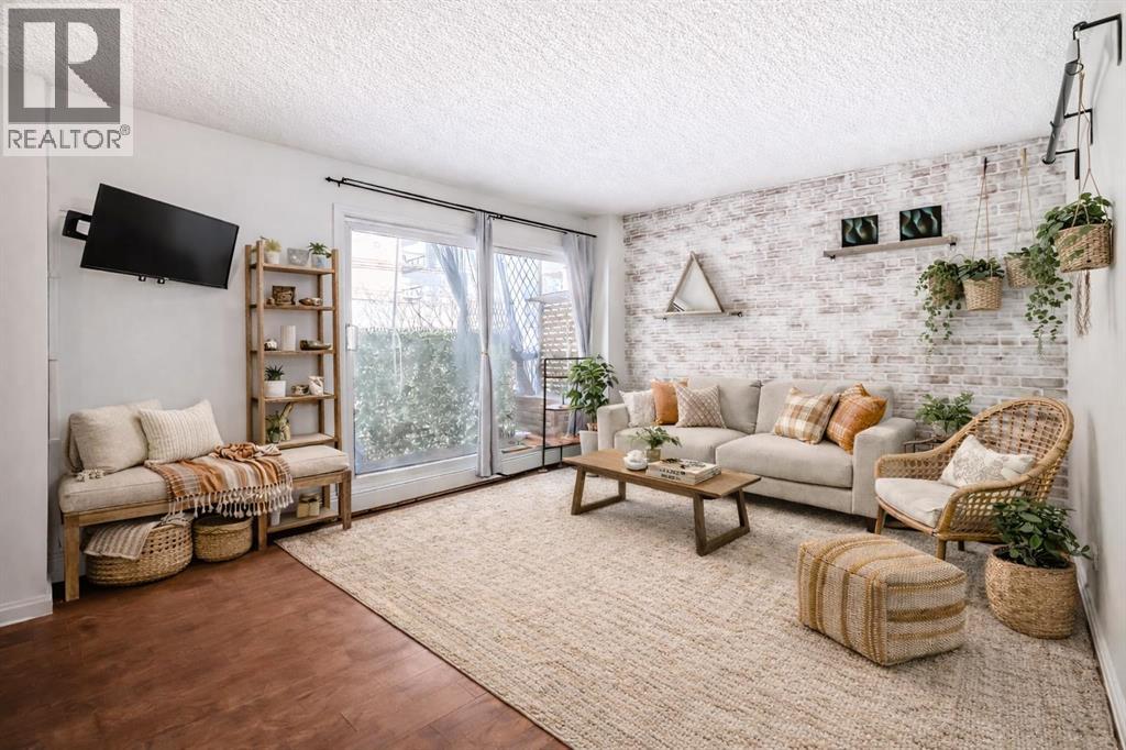 Apartment for Sale in 208, 1222 13 Avenue SW|Calgary, Alberta T3C0T1