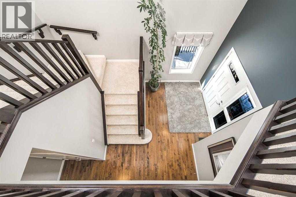 House for Sale in 5 Panatella Square NW|Calgary, Alberta T3K0T4 4