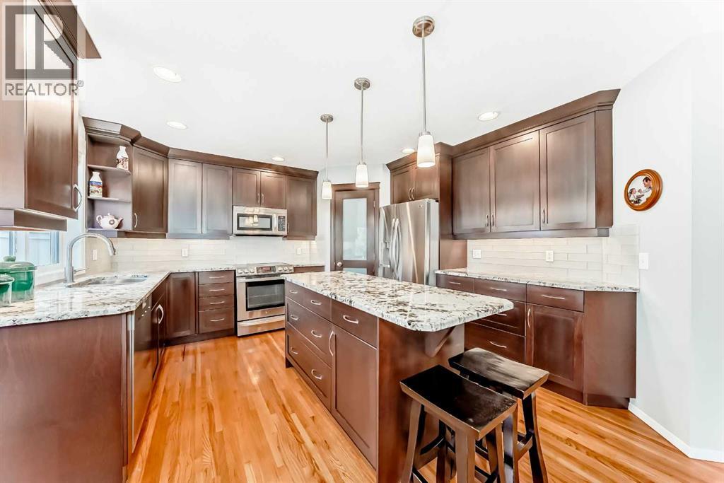 House for Sale in 6 Mt Yamnuska Court SE|Calgary, Alberta T2Z2T8 2