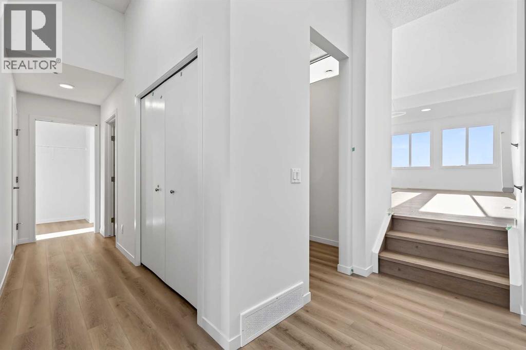 House for Sale in 89 Corner Glen Avenue NE|Calgary, Alberta T3N2L7 4