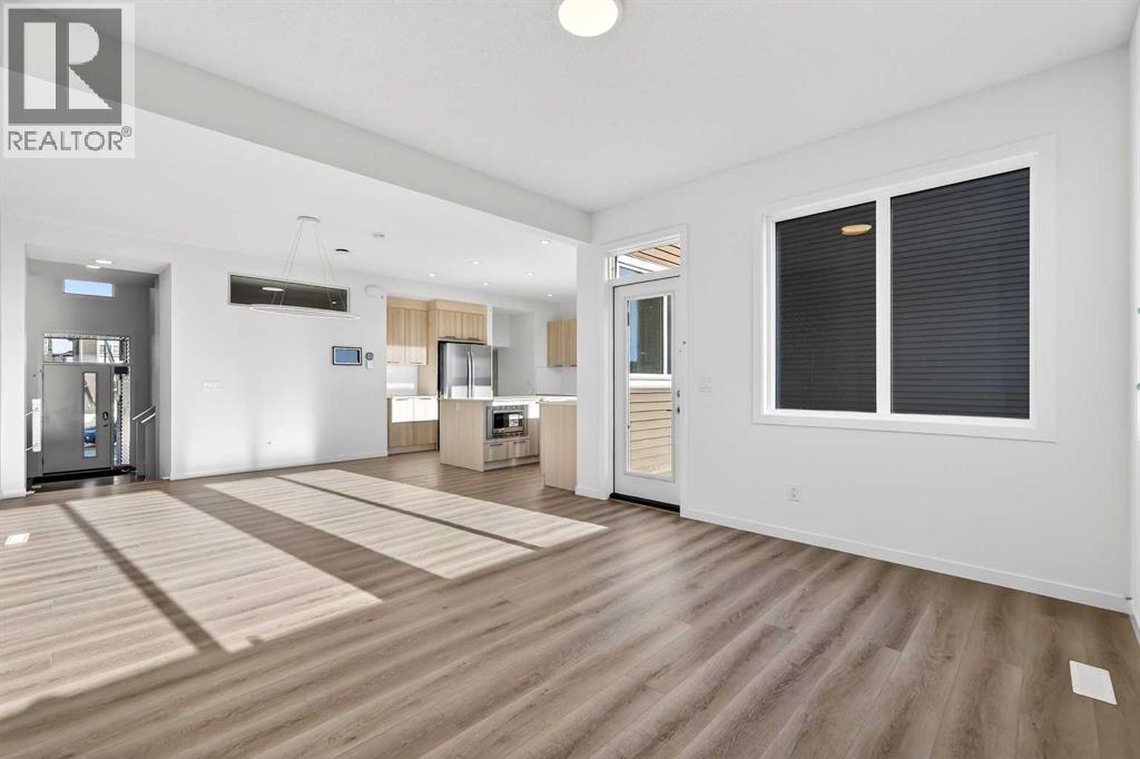 House for Sale in 89 Corner Glen Avenue NE|Calgary, Alberta T3N2L7 5