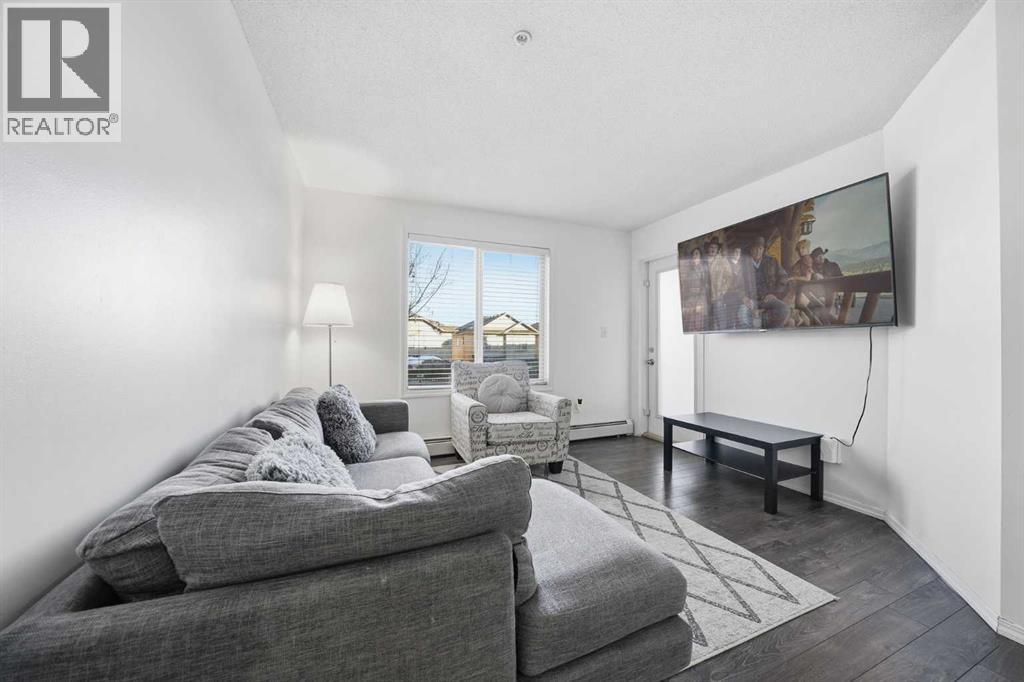 Apartment for Sale in 210, 7110 80 Avenue NE|Calgary, Alberta T3T0N4 3