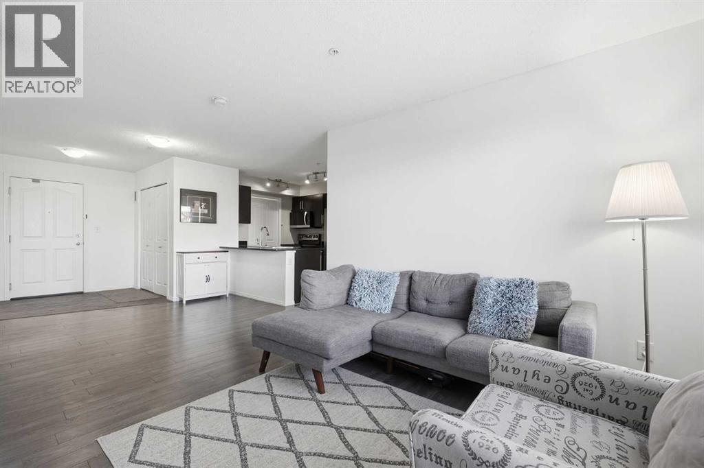 Apartment for Sale in 210, 7110 80 Avenue NE|Calgary, Alberta T3T0N4 4