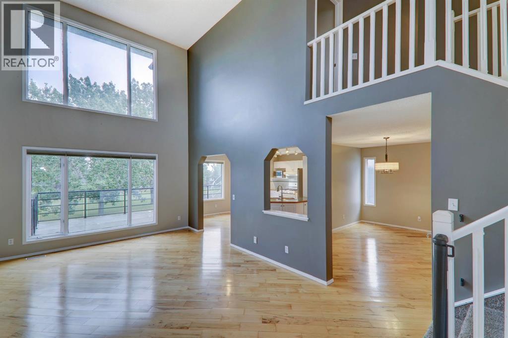 House for Sale in 435 Douglas Ridge Mews SE|Calgary, Alberta T2Z2M4 5