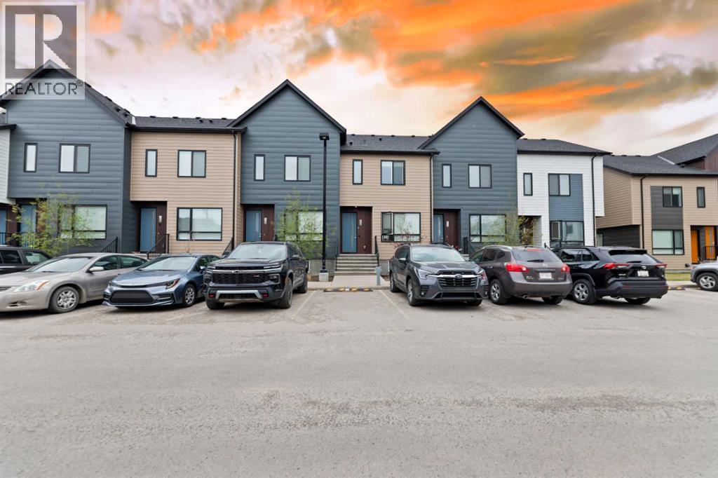 Row / Townhouse for Sale in 510 Redstone Crescent NE|Calgary, Alberta T3N1M3 3