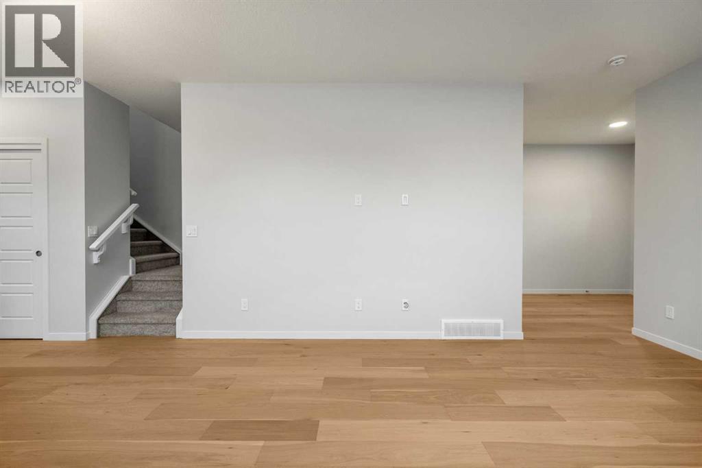 House for Sale in 64 Homestead View NE|Calgary, Alberta T3J5W2 4