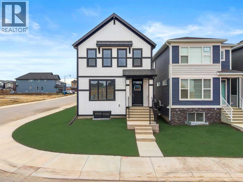 House for Sale in 64 Homestead View NE|Calgary, Alberta T3J5W2