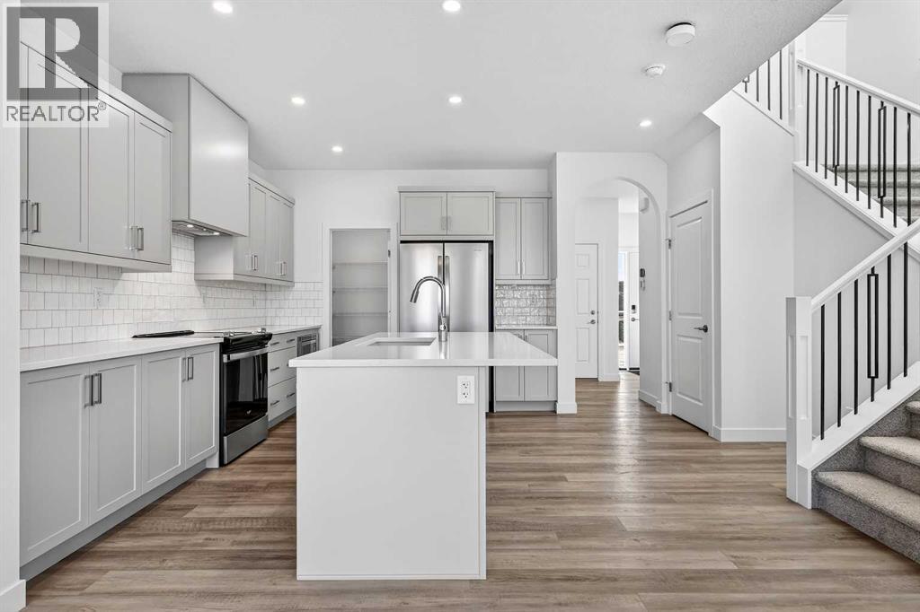 House for Sale in 5 Legacy Glen Rise SE|Calgary, Alberta T2X5Z5 2