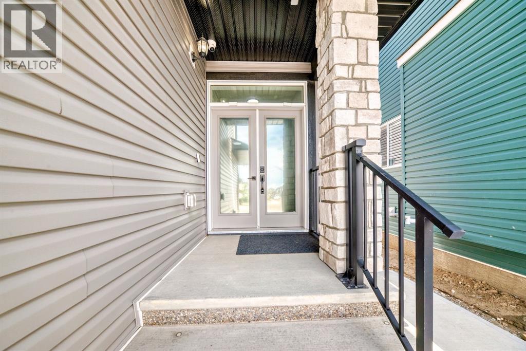 House for Sale in 127 Saddlecrest Grove NE|Calgary, Alberta T3J2K3 3