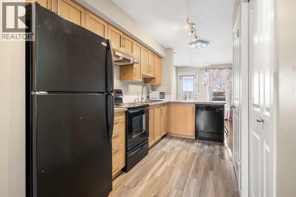 Row / Townhouse for Sale in 312 Saddlebrook Point NE|Calgary, Alberta T3H3C7 5