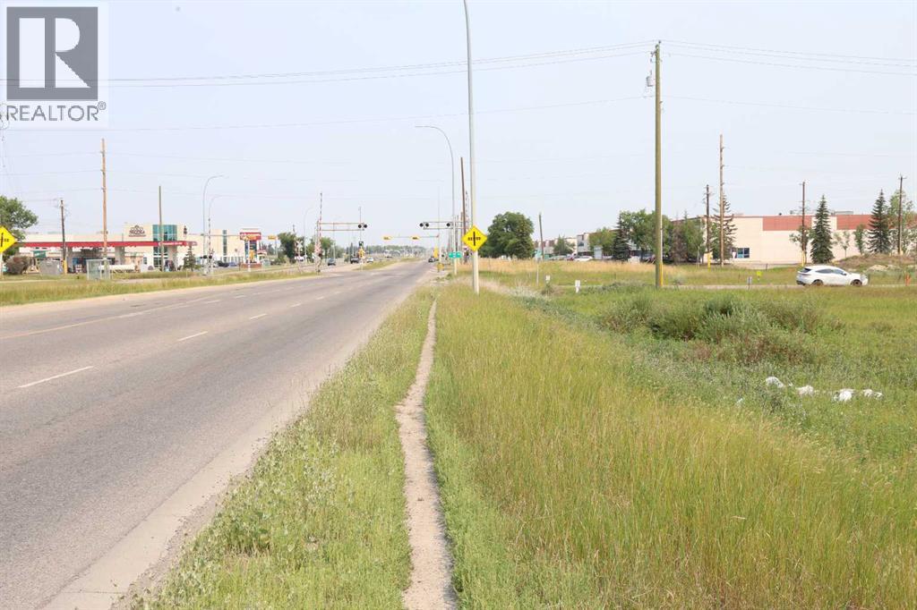 Property for Sale in 5320 52 Avenue SE|Calgary, Alberta t2c4s5 2