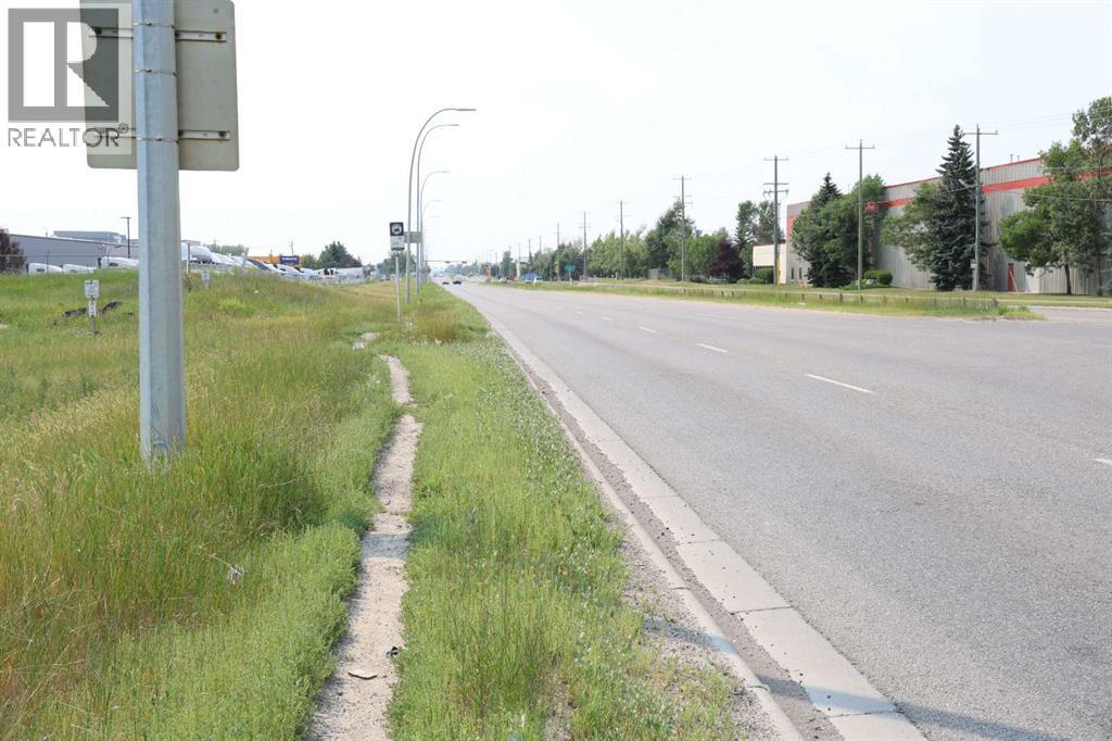 Property for Sale in 5320 52 Avenue SE|Calgary, Alberta t2c4s5 3