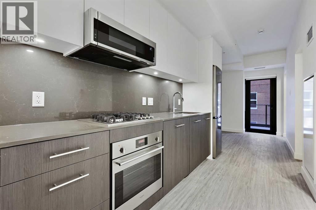 Apartment for Sale in 810, 730 2 Avenue SW|Calgary, Alberta T2P1R8 2