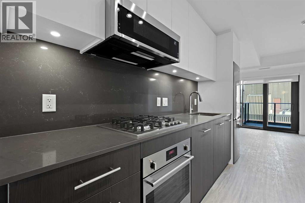 Apartment for Sale in 604, 730 2 Avenue SW|Calgary, Alberta T2P1R8 2