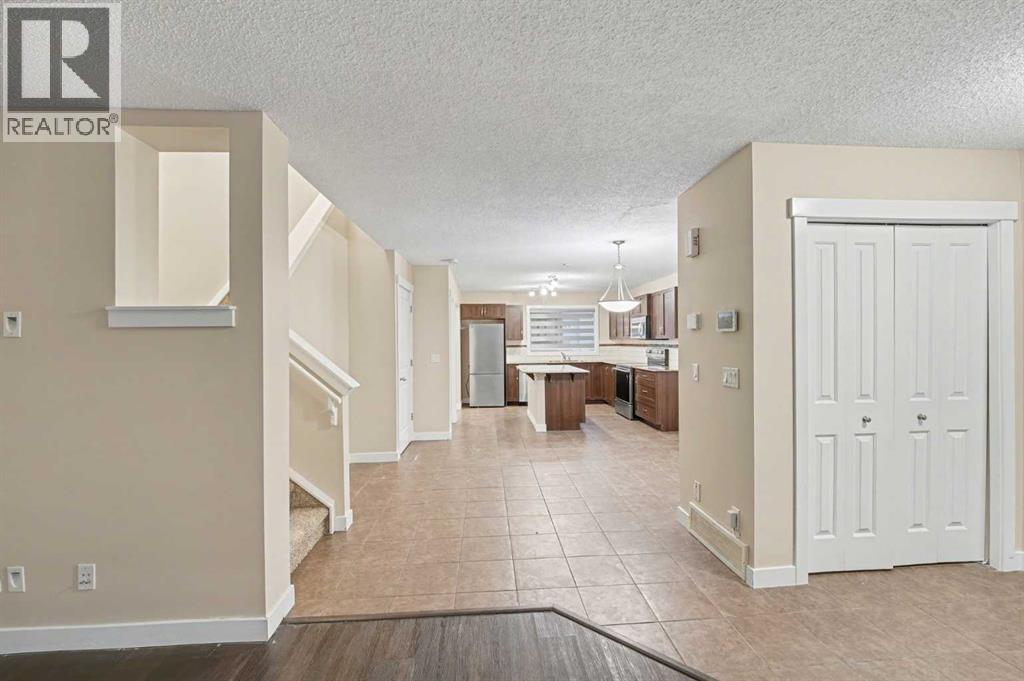 Duplex for Sale in 14 Skyview Point Link NE|Calgary, Alberta T3N0K8 5