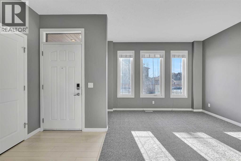 House for Sale in 166 Marquis Heights SE|Calgary, Alberta T3M2A8 5