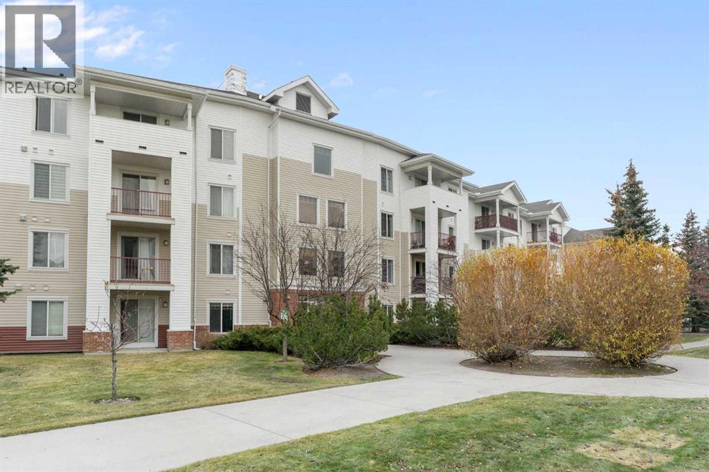 Apartment for Sale in 202, 9 Country Village Bay NE|Calgary, Alberta T3K5J8 2