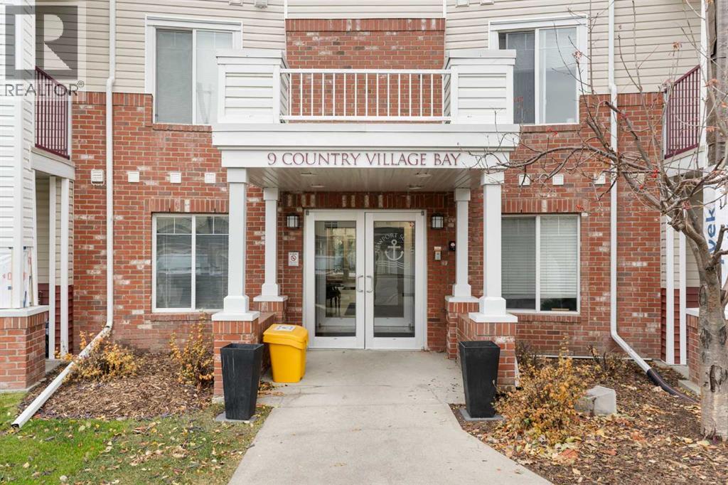 Apartment for Sale in 202, 9 Country Village Bay NE|Calgary, Alberta T3K5J8