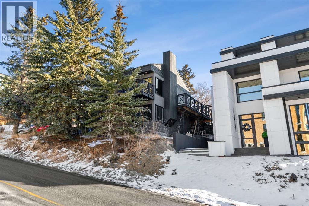 House for Sale in 618 10 Street NE|Calgary, Alberta T2E4M9 3