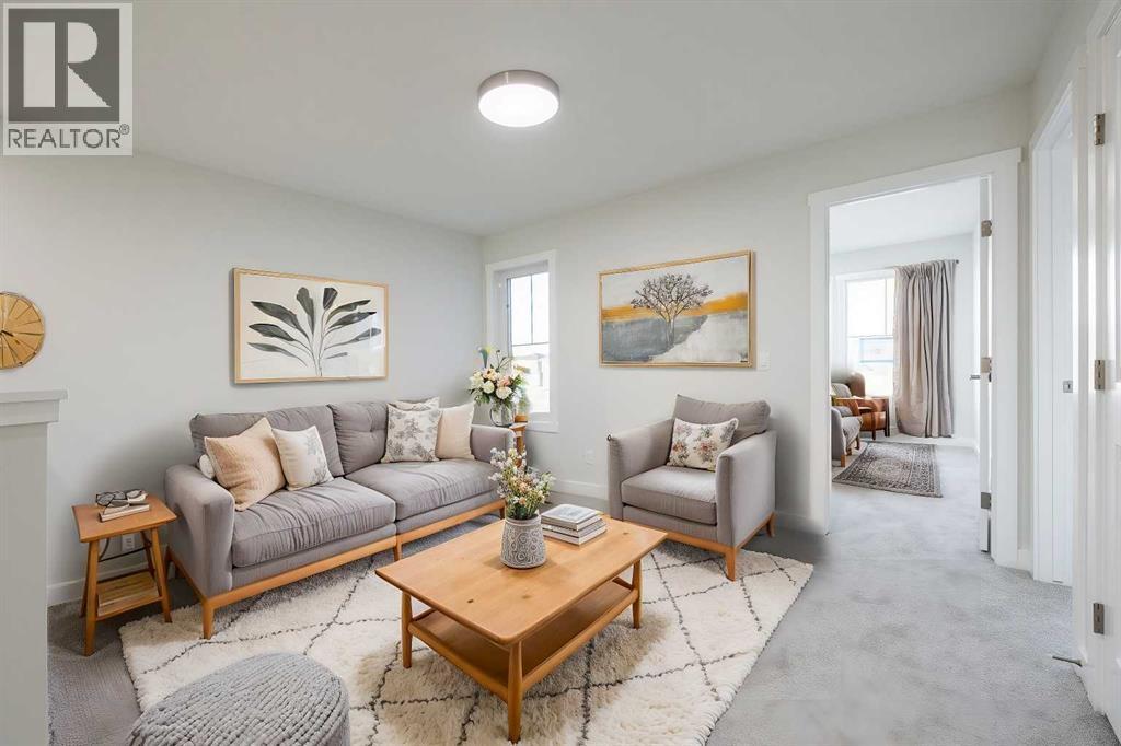 House for Sale in 17 Sora Gardens SE|Calgary, Alberta T3S0L6 2