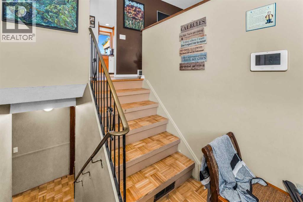 House for Sale in 46 Marbrooke Circle NE|Calgary, Alberta T2A2W4 3