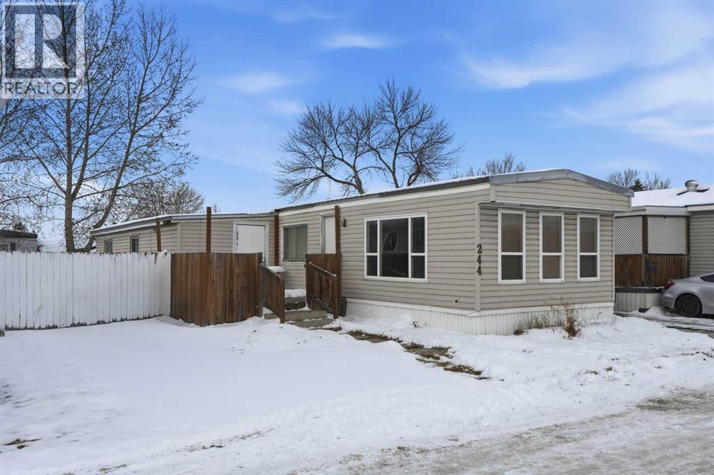 Mobile Home for Sale in 244, 6220 17 Avenue SE|Calgary, Alberta T2A0W6 2
