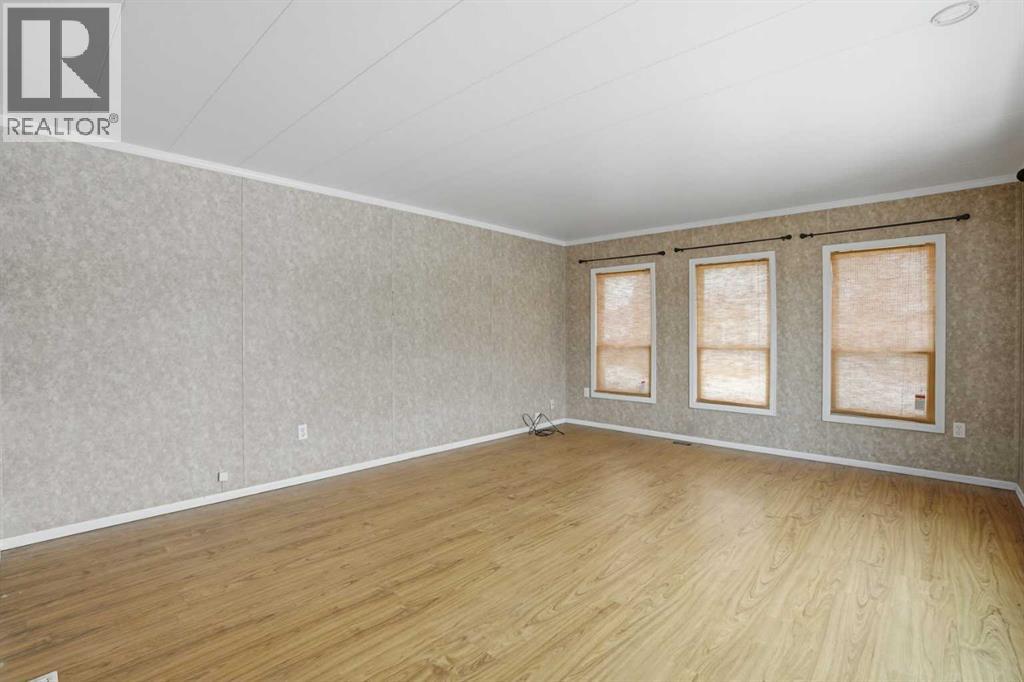 Mobile Home for Sale in 244, 6220 17 Avenue SE|Calgary, Alberta T2A0W6 4