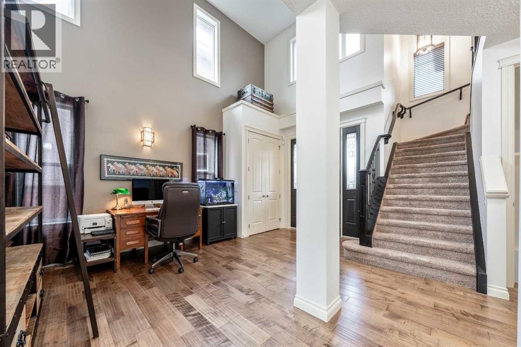 House for Sale in 101 Rockford Road NW|Calgary, Alberta T3G0E1 3