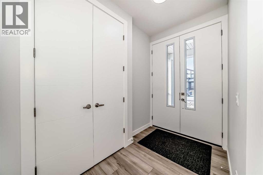 House for Sale in 100 Corner Glen Manor NE|Calgary, Alberta T3N1B9 3