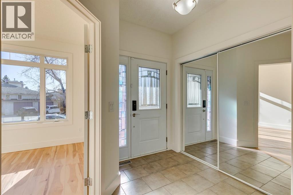 Duplex for Sale in 2340 24 Avenue NW|Calgary, Alberta T2M2A1 4