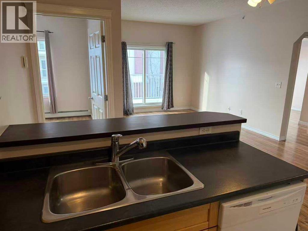 Apartment for Sale in 3315, 70 Panamount Drive NW|Calgary, Alberta T3K5Z1 4