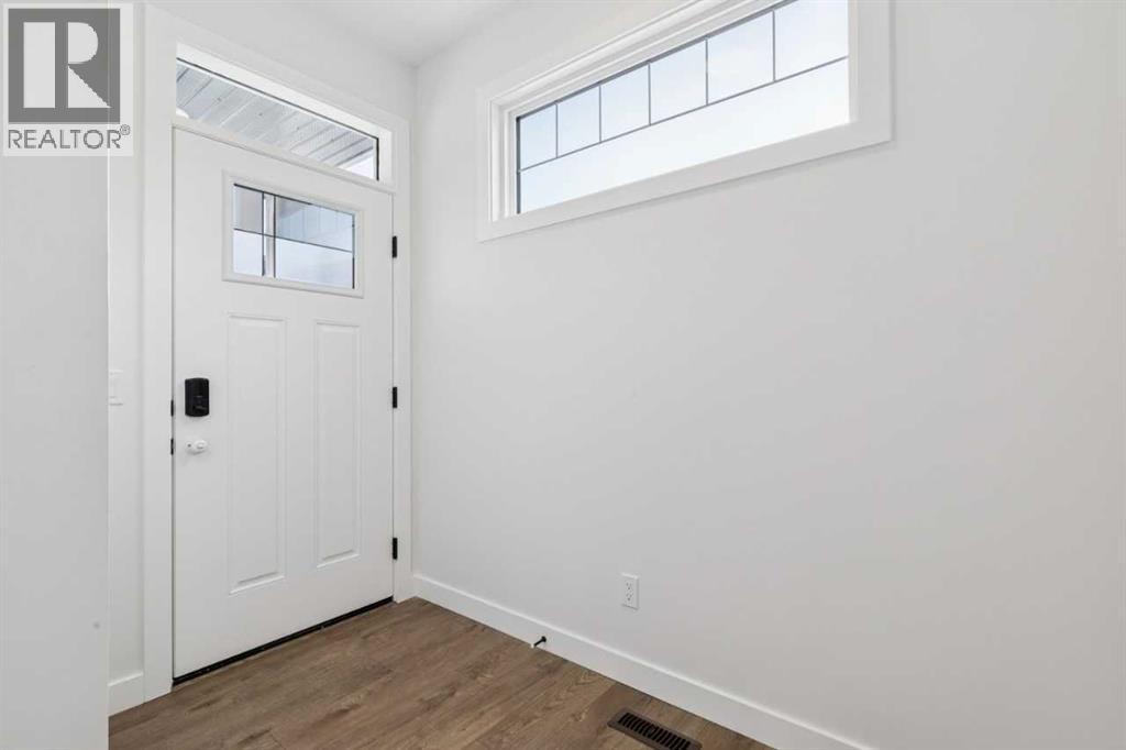 House for Sale in 136 Versant Point SW|Calgary, Alberta T2Y0Z5 3