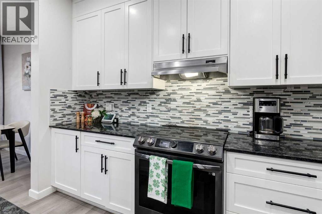 House for Sale in 110 SAGE BANK Grove NW|Calgary, Alberta T3R0J9 5