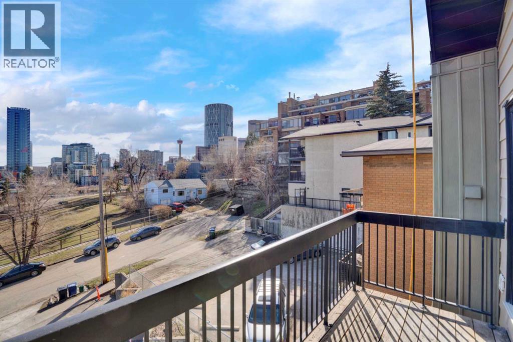 Apartment for Sale in 402, 409 1 Avenue NE|Calgary, Alberta T2E0B3 3