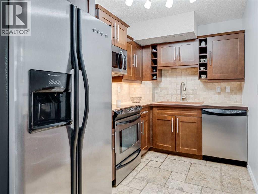 Apartment for Sale in 101, 1107 15 Avenue SW|Calgary, Alberta T2M0S8 3