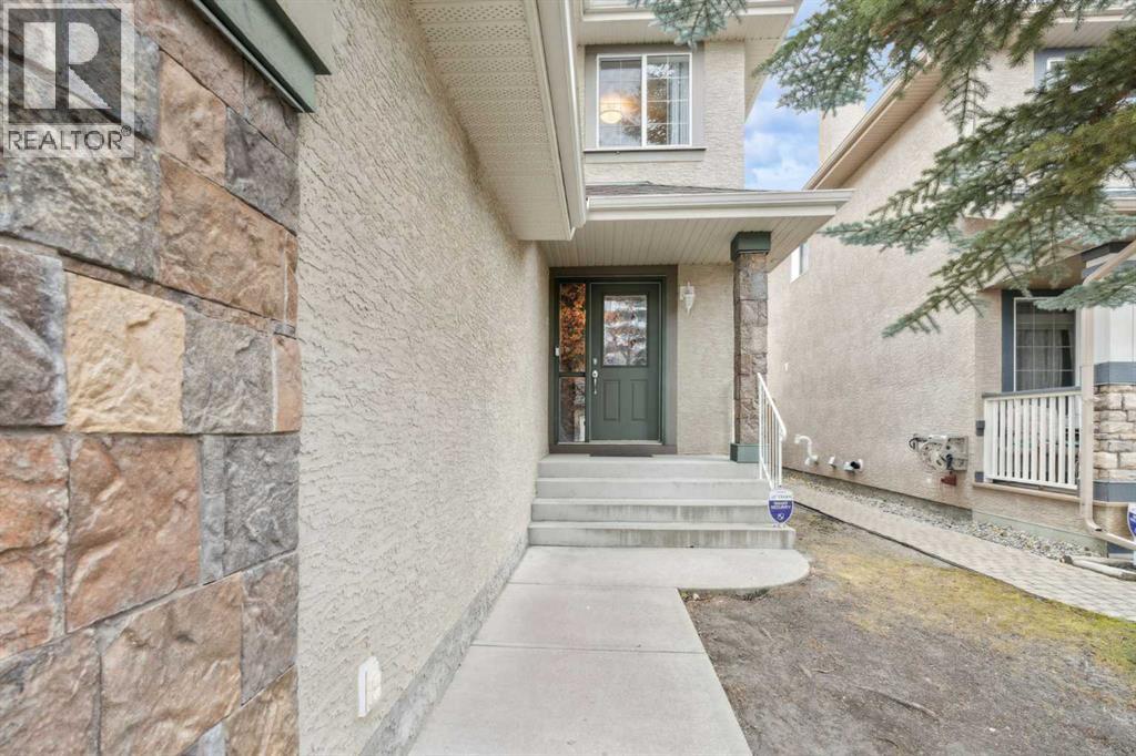 House for Sale in 146 Everwillow Close SW|Calgary, Alberta T2Y4G6 3