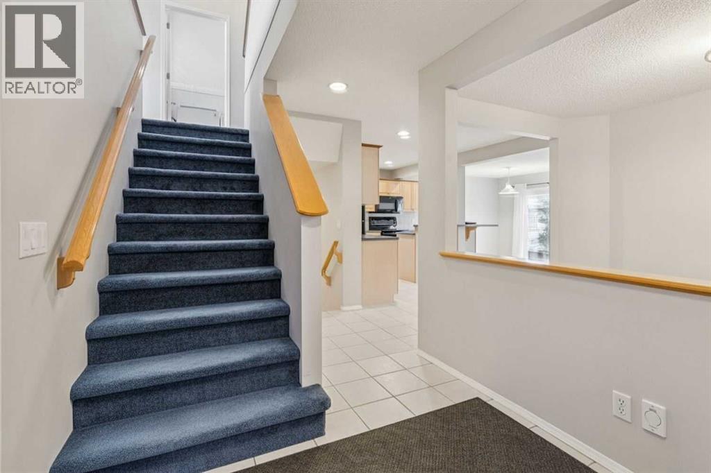 House for Sale in 146 Everwillow Close SW|Calgary, Alberta T2Y4G6 5