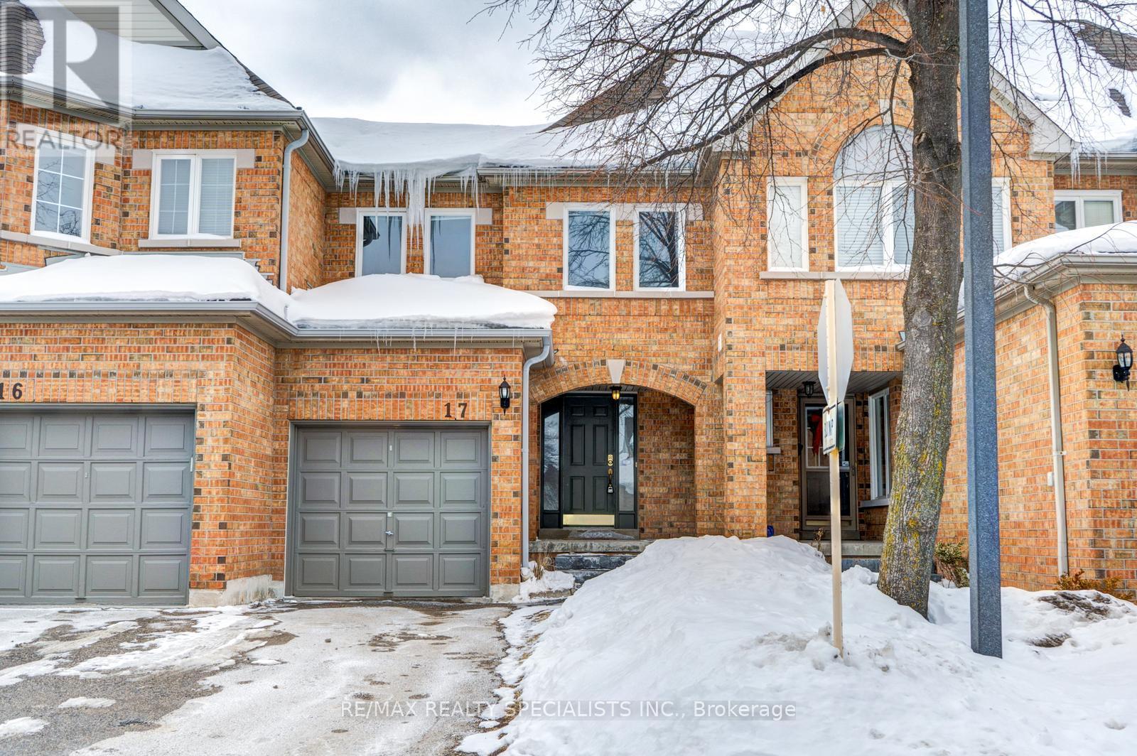 Row / Townhouse for Sale in 17 - 5230 GLEN ERIN DRIVE|Mississauga (Central Erin Mills), Ontario L5M5Z7