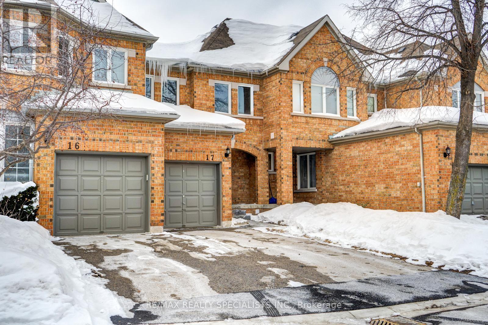 Row / Townhouse for Sale in 17 - 5230 GLEN ERIN DRIVE|Mississauga (Central Erin Mills), Ontario L5M5Z7 2