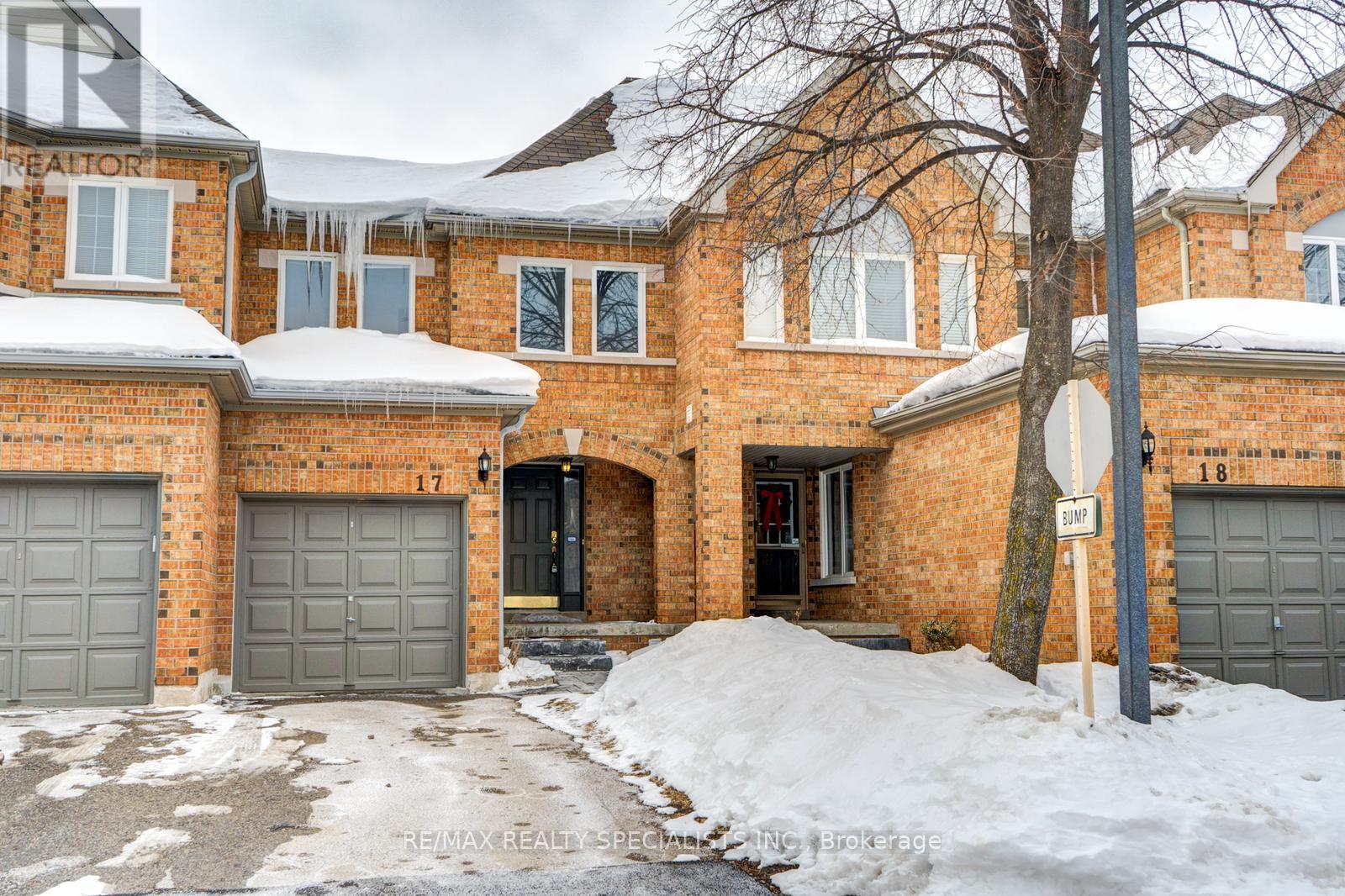 Row / Townhouse for Sale in 17 - 5230 GLEN ERIN DRIVE|Mississauga (Central Erin Mills), Ontario L5M5Z7 4