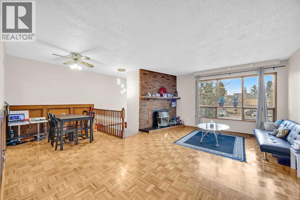 Duplex for Sale in 49 Beacham Way NW|Calgary, Alberta T3K1R7 5