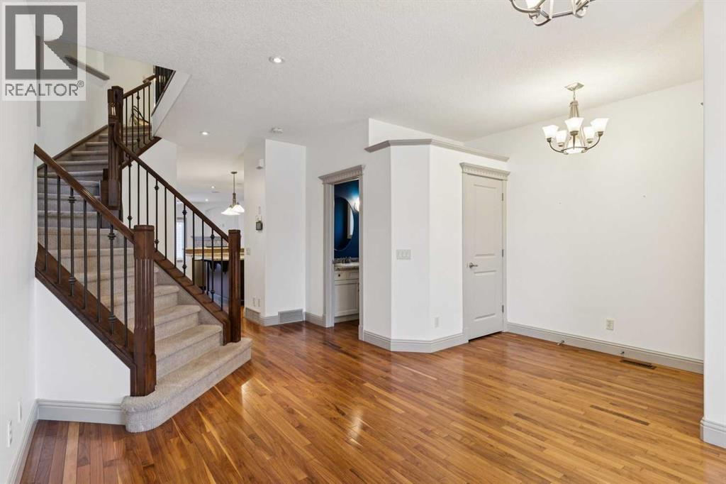 House for Sale in 2617 27 Street SW|Calgary, Alberta T3E2G4 3