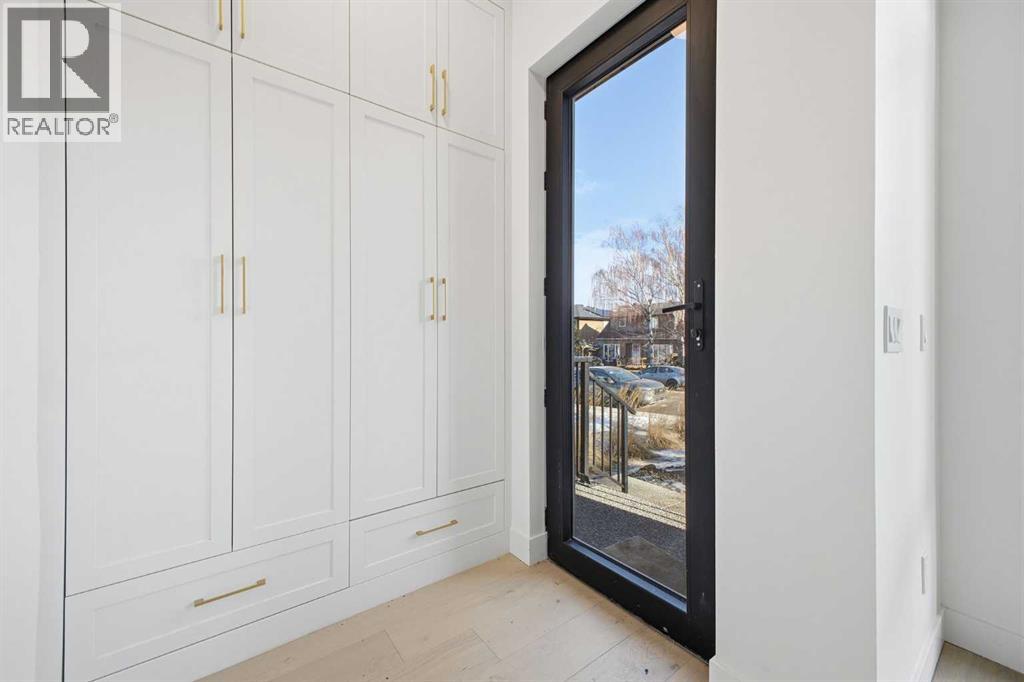 Duplex for Sale in 1427 26A Street SW|Calgary, Alberta T3C1K9 4