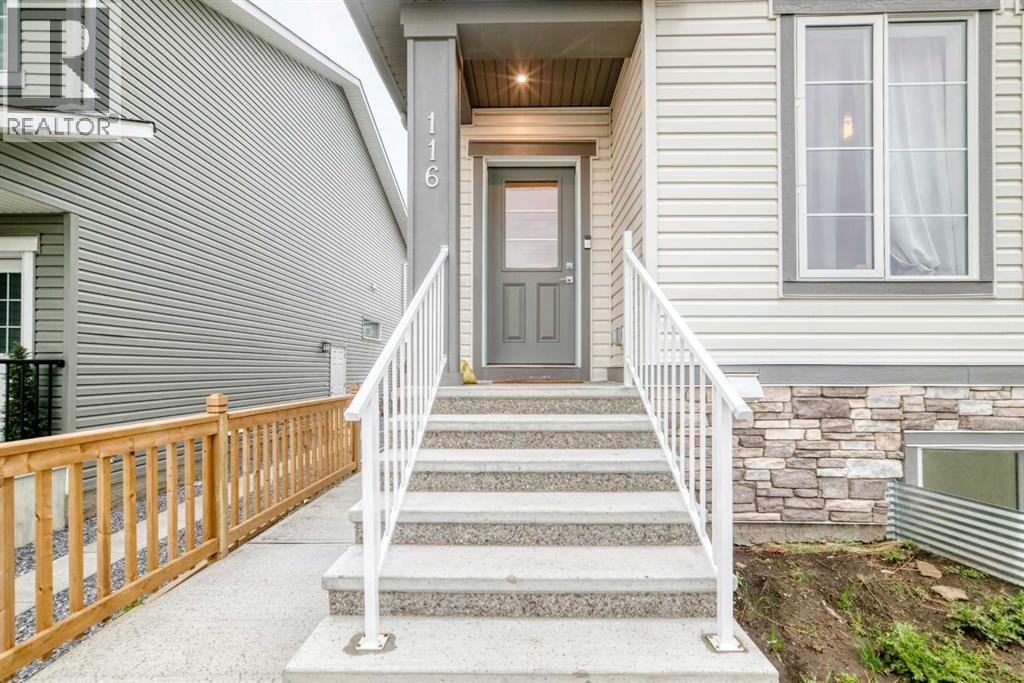 Duplex for Sale in 116 Ambleton Street NW|Calgary, Alberta T3P1W5 5