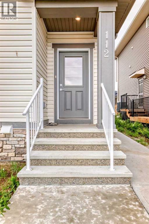 Duplex for Sale in 112 Ambleton Street NW|Calgary, Alberta T3P1W5 5